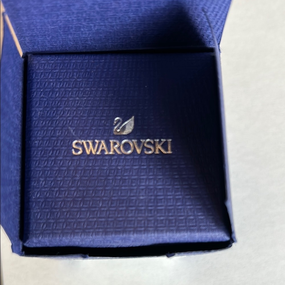 Swarovski Elegant Silver Triple Stone Ring BNIB - Picture 5 of 5